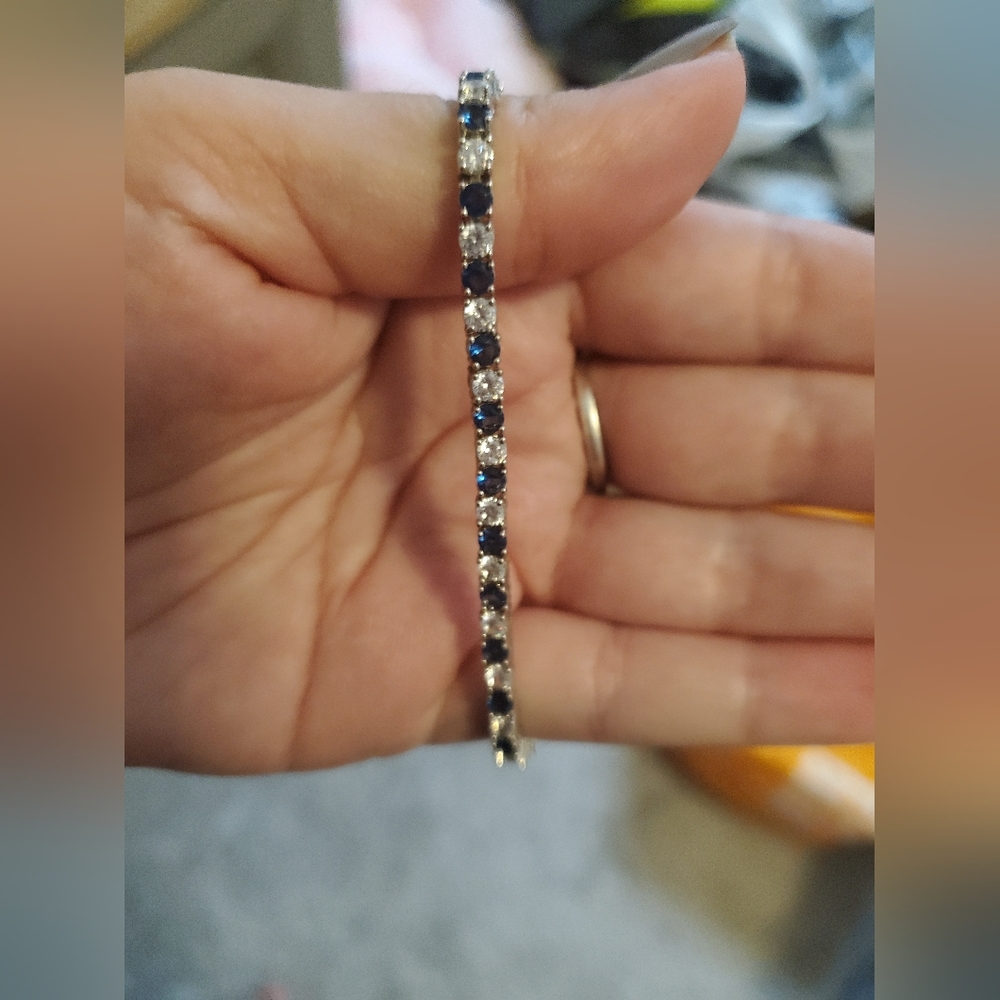 Bracelet - Picture 8 of 10